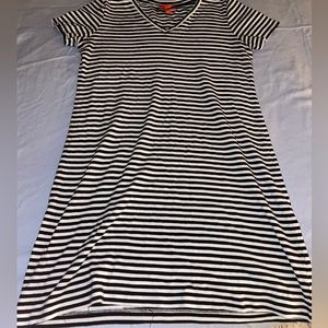 Joe Fresh T-shirt dress new condition size L